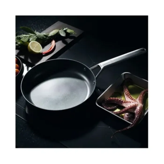 Сковорода Fiskars Taiten Optiheat 26 см (1066947)
